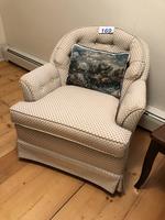 TIMED ONLINE AUCTION SEACOAST INN FURNISHINGS & DECOR - GLASSWARE Auction Photo