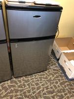 EMERSON COMPACT REFRIGERATOR/FREEZER Auction Photo
