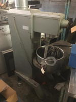 TIMED ONLINE AUCTION FORKLIFTS - VAN TRAILERS - RESTAURANT EQUIPMENT Auction Photo
