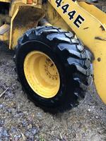 1989 JOHN DEERE 444E WHEEL LOADER Auction Photo