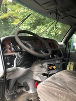 2007 PETERBILT 387 ROAD TRACTOR Auction Photo