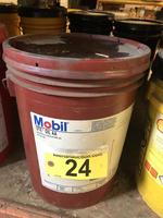 TIMED ONLINE AUCTION HEAVY TRUCK LIFT, AIR COMPRESSOR, PARTS Auction Photo