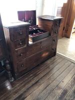 TIMED ONLINE AUCTION TAXIDERMY - ANTIQUES - COLLECTIBLES  Auction Photo