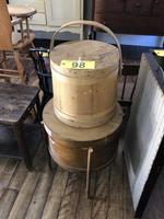 TIMED ONLINE AUCTION TAXIDERMY - ANTIQUES - COLLECTIBLES  Auction Photo