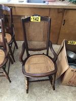 TIMED ONLINE AUCTION TAXIDERMY - ANTIQUES - COLLECTIBLES  Auction Photo