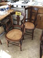 TIMED ONLINE AUCTION TAXIDERMY - ANTIQUES - COLLECTIBLES  Auction Photo