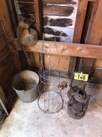 TIMED ONLINE AUCTION TAXIDERMY - ANTIQUES - COLLECTIBLES  Auction Photo