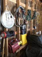 TIMED ONLINE AUCTION  YAMAHA BABY GRAND PIANO - FURNITURE - SILVER Auction Photo