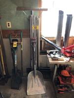 TIMED ONLINE AUCTION  YAMAHA BABY GRAND PIANO - FURNITURE - SILVER Auction Photo