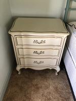 TIMED ONLINE AUCTION  YAMAHA BABY GRAND PIANO - FURNITURE - SILVER Auction Photo