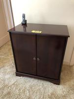 TIMED ONLINE AUCTION  YAMAHA BABY GRAND PIANO - FURNITURE - SILVER Auction Photo