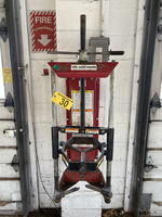 TIMED ONLINE AUCTION SURPLUS AUTOMOTIVE EQUIPMENT & FURNITURE Auction Photo