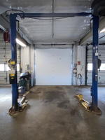 TIMED ONLINE AUCTION SURPLUS AUTOMOTIVE EQUIPMENT & FURNITURE Auction Photo