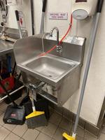 TIMED ONLINE AUCTION KITCHEN EQUIPMENT - 50'S STYLE FURNITURE Auction Photo