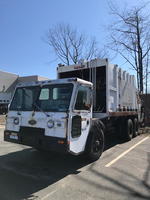 1990 CRANE CARRIER LET40E RUBBISH TRUCK