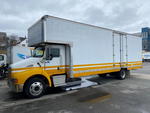 2004 KENWORTH STRAIGHT BOX TRUCK