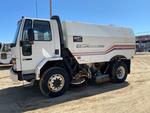 1990 ELGIN CROSSWIND CARGO 7000 SWEEPER Auction Photo