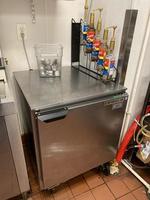 PUBLIC TIMED ONLINE AUCTION KITCHEN EQUIP. REFRIGERATION, BOOTH UNITS Auction Photo