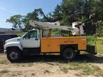 2000 CHEVROLET 7500 C SERIES BUCKET LIFT TRUCK