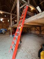 12FT. FIBERGLASS STEP LADDER