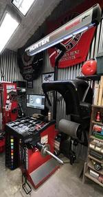 HUNTER ROAD FORCE ELITE WHEEL BALANCER Auction Photo