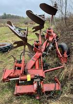 PUBLIC TIMED ONLINE AUCTION FARM TRACTORS, CRAWLER DOZER, GRAPPLE Auction Photo