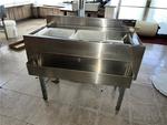PUBLIC TIMED ONLINE AUCTION FOOD SERVICE & LOUNGE EQUIPMENT - TABLES Auction Photo