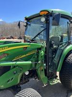 JOHN DEERE 4520 TRACTOR Auction Photo
