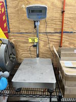 165LB. DIGITAL FLOOR SCALE