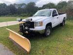 2009 GMC SIERRA 2500HD W/ FISHER PLOW