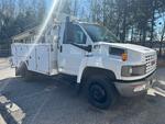 2005 GMC C4500 BUCKET TRUCK Auction Photo