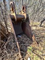 CAT 245B BUCKET Auction Photo