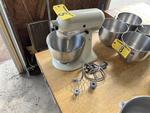 PUBLIC TIMED ONLINE AUCTION COMMERCIAL RESTAURANT & KITCHEN EQUIPMENT Auction Photo