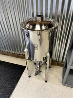 PUBLIC TIMED ONLINE AUCTION COMMERCIAL BREWING & TASTING ROOM EQUIP. Auction Photo