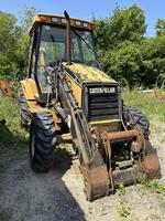 PUBLIC TIMED ONLINE AUCTION ~ CONSTRUCTION EQUIPMENT TRUCKS - TRAILERS - ATTACHMENTS    Auction Photo