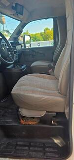 2016 CHEVROLET EXPRESS BOX TRUCK W/ POWER LIFTGATE Auction Photo