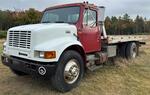 1990 INTERNATIONAL 4700 4X2 FLATBED W/ WHEEL LIFT