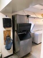 PUBLIC TIMED ONLINE AUCTION RESTAURANT EQUIPMENT, FURNITURE, SMALLS Auction Photo