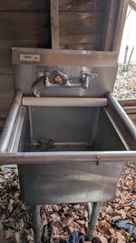 PUBLIC TIMED ONLINE ESTATE AUCTION RESTAURANT EQUIPMENT, SMALLWARES, Auction Photo