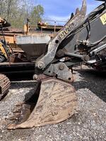 2016 Volvo EC160EL Hydraulic Excavator Auction Photo