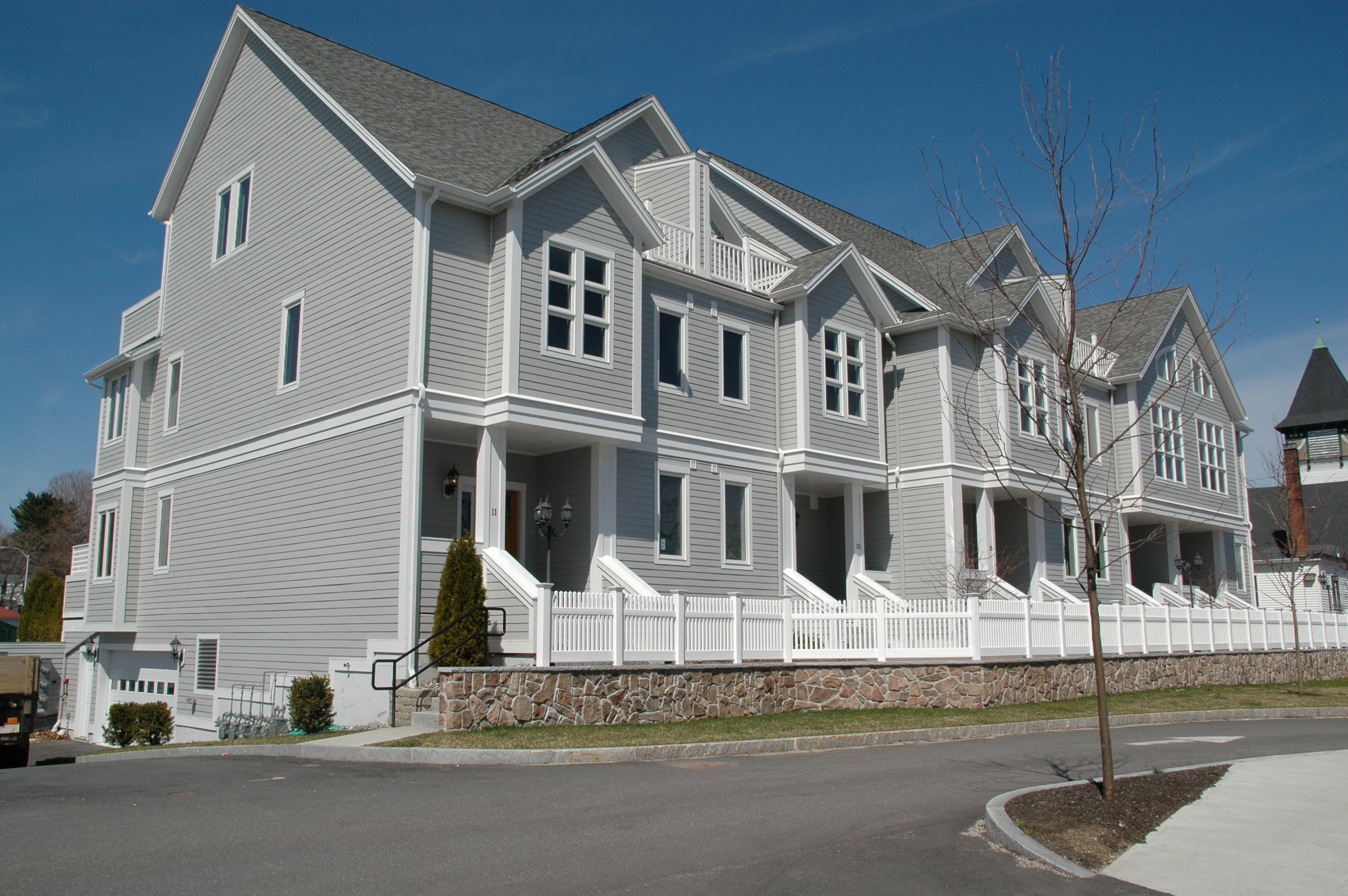 (5) Luxury Condominiums & Development Rights ABSOLUTE* Auction