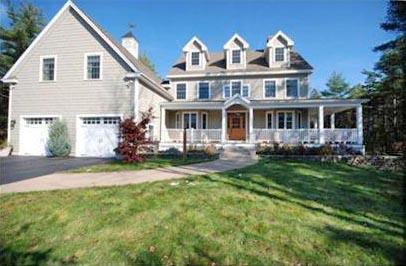 6,618+/- SF Custom Colonial Home Auction