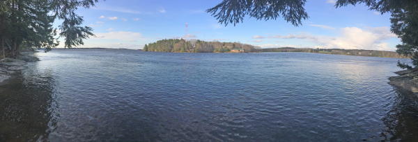 Waterfront - 4-BR Home - 3+/- Acres Auction