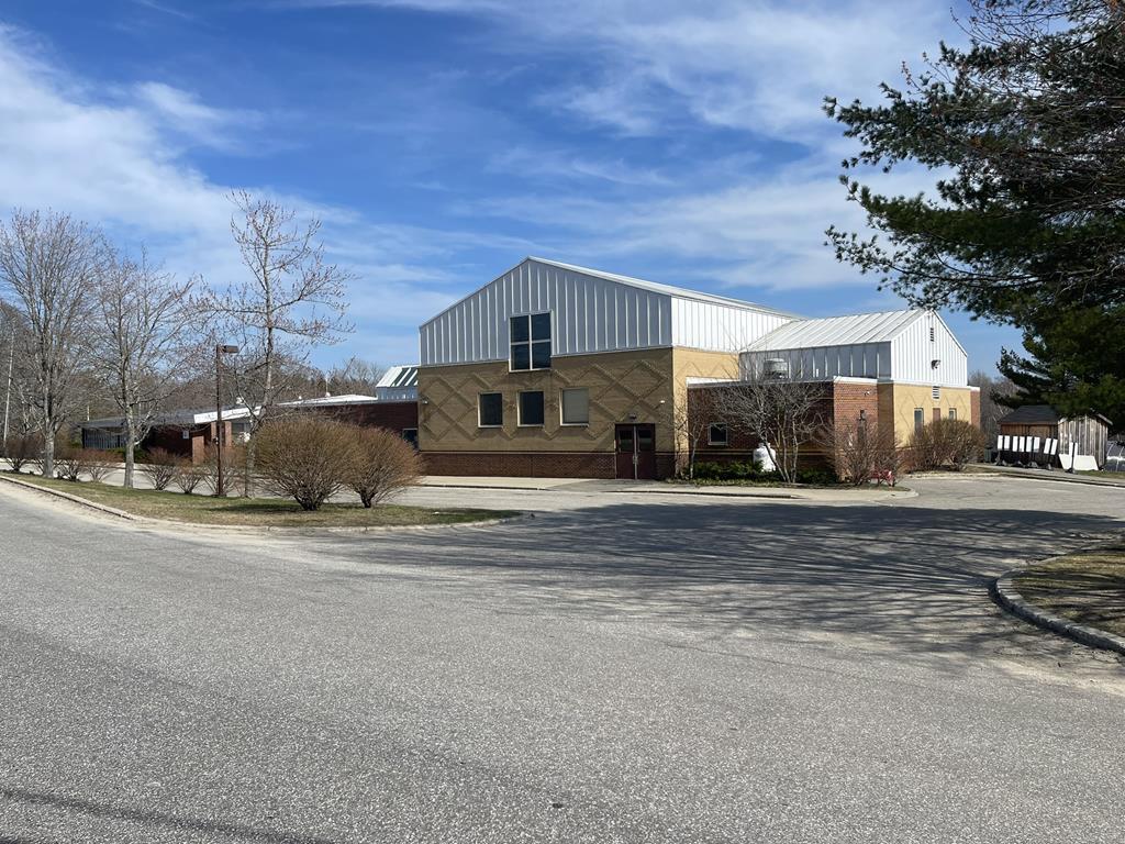 Development Opportunity 16,899+/-SF Commercial Building & 7.73+/- Acres Auction