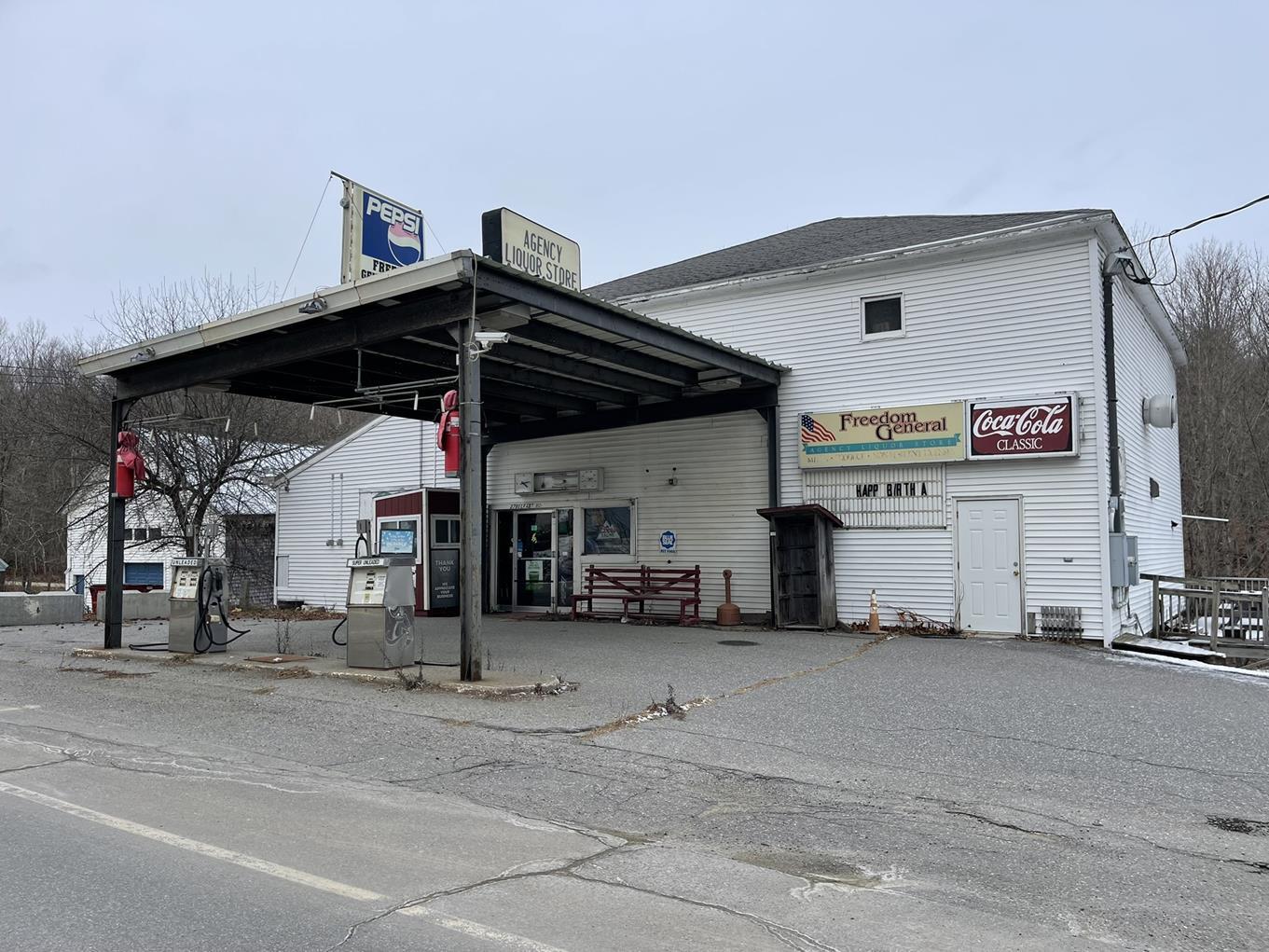 Freedom General Store - Garage - Tank Building - 1.6+/- Acres Auction