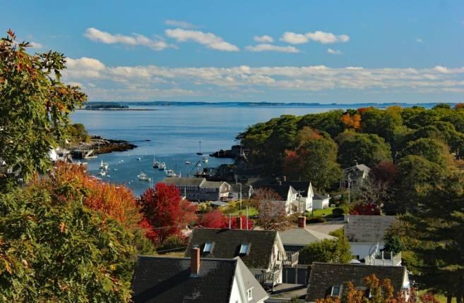 Lodging Complex w/ Harbor Views - 5-Units, Indoor Pool, Tennis Courts, 7.7+/- Acres Auction