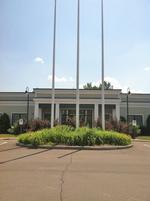 15,575+/- SF Class A Office BuildingFormer MBNA Call Center Auction Photo
