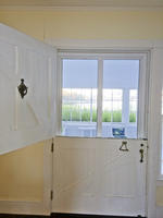 Oceanfront Cottage Auction Photo