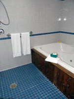 Lodging Complex - 7.43+/-Acres Auction Photo